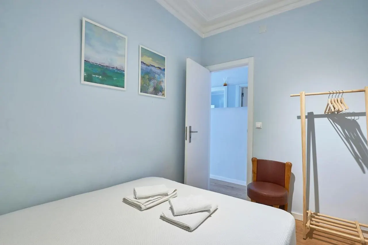 Elegant Riverview Apartment In Historical Лиссабон