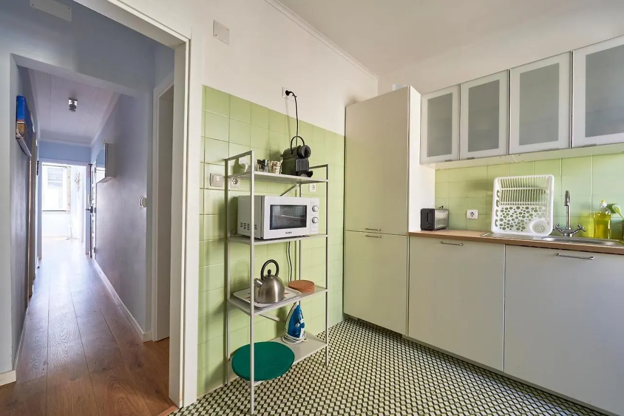 Elegant Riverview Apartment In Historical Лиссабон
